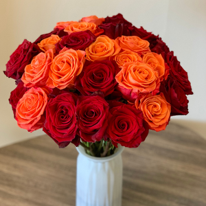 KCL Farmer's Choice 24 Roses Plus Vase (Exclusive Bouquet)