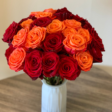 Farmer's Choice 24 Roses Plus Vase (Exclusive Bouquet)